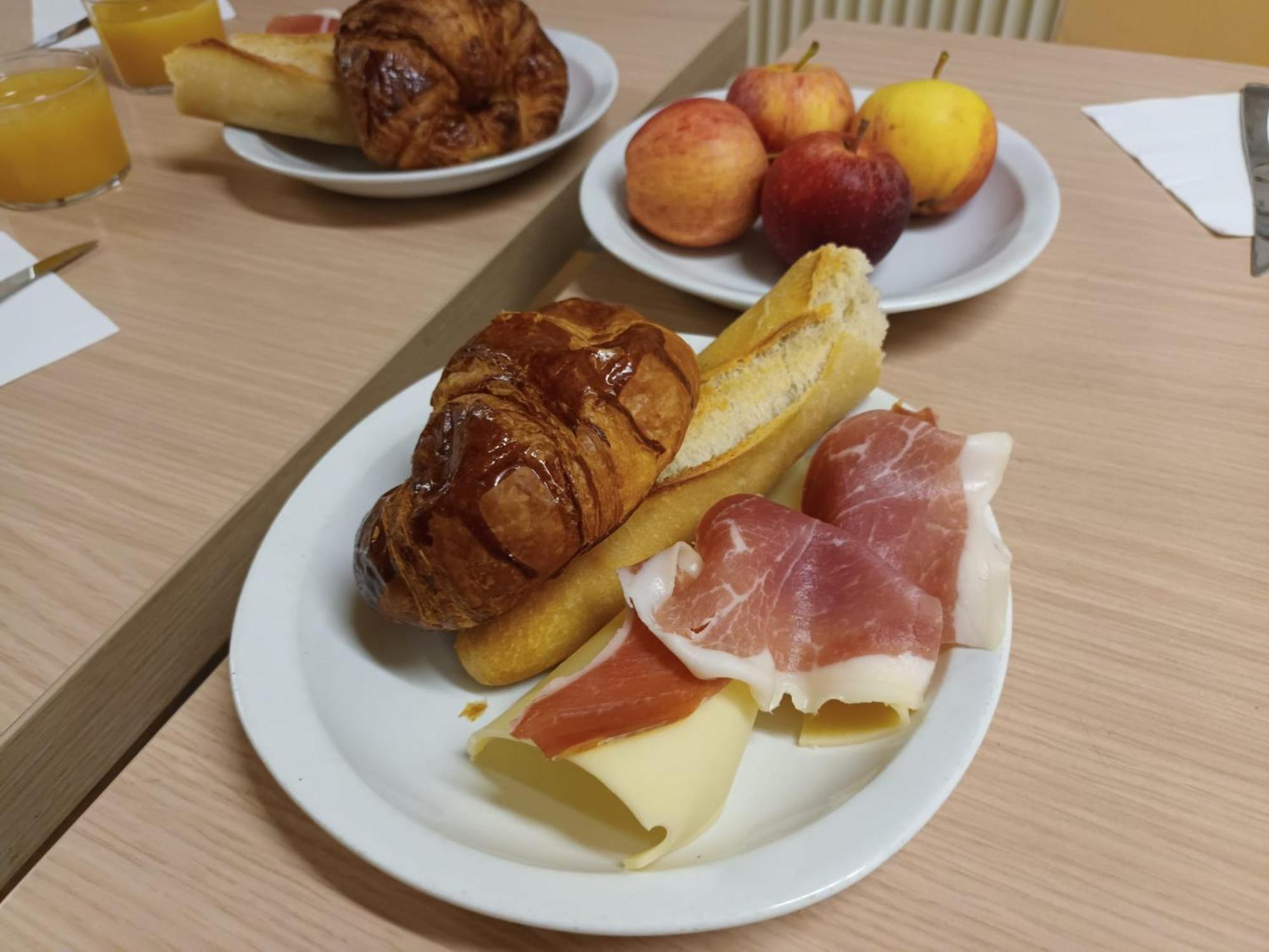 圣让皮耶德波尔 Refuge D'Etape Zuharpeta Randonneur Pelerin旅舍 外观 照片